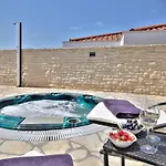 Casa Siesta Villa *
